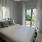 Saranda Apartments * Саранда
