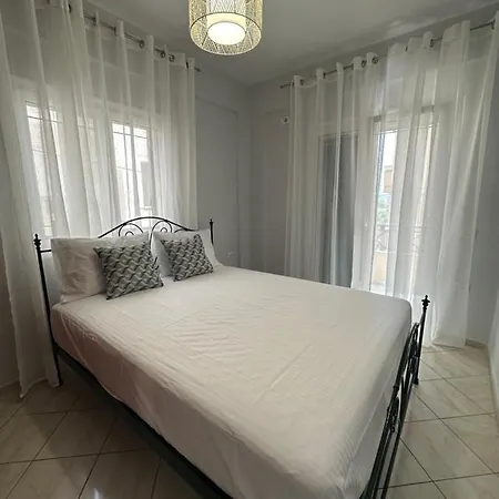 Saranda Apartments *