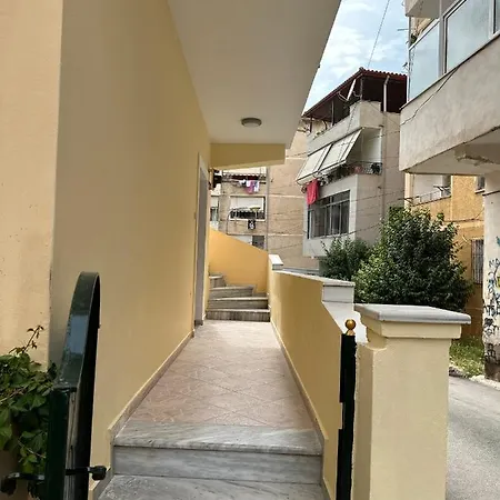 Saranda Apartments Appartamento *