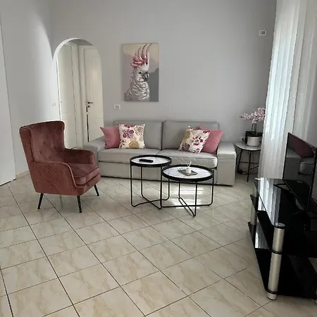Saranda Apartments アパート Sarandë