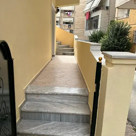 Saranda Apartments アパート *